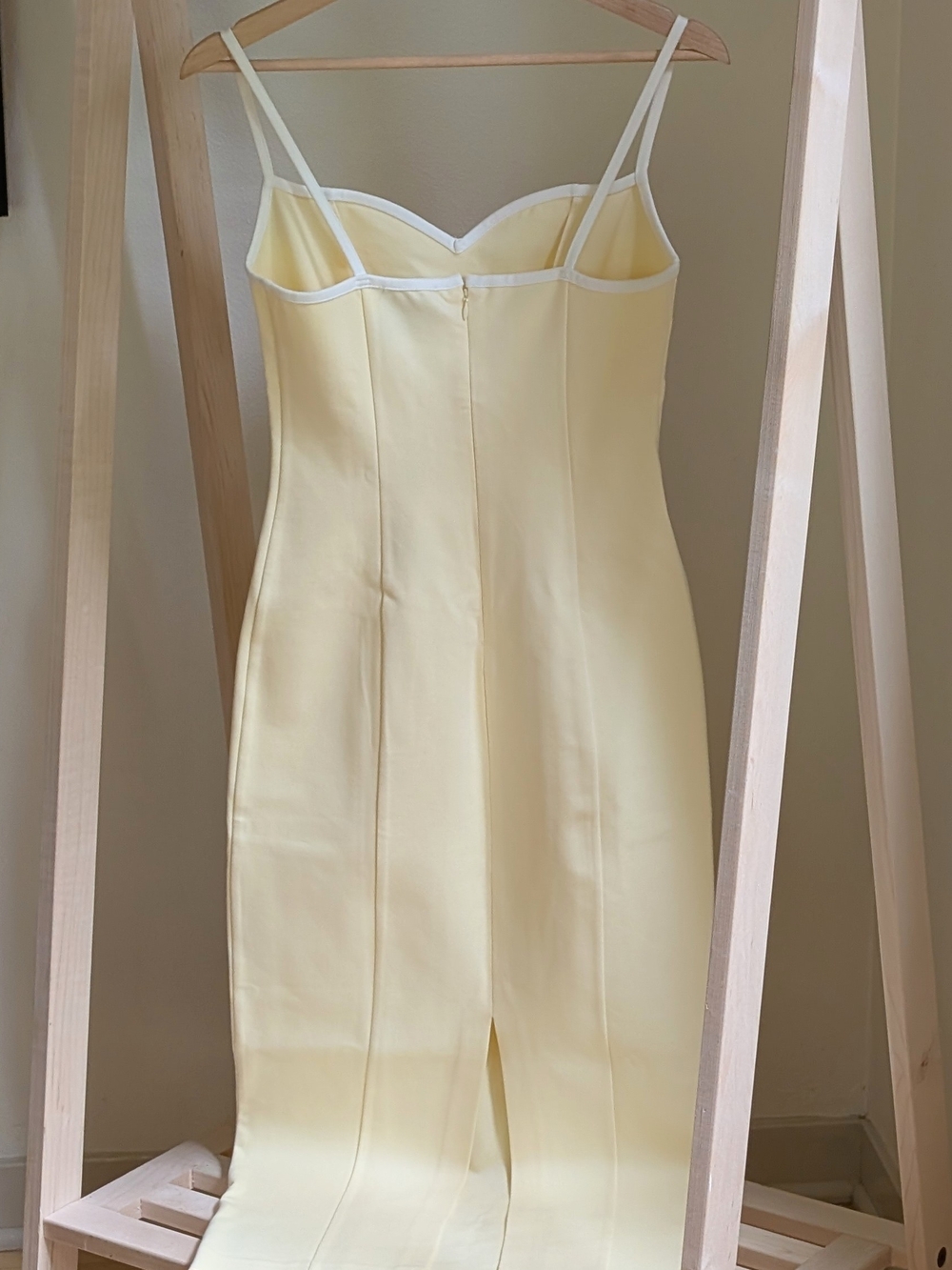 ✨SOLD✨ NWT Reformation Remi Spaghetti Knit Strap Midi Dress In Light Yellow - S - Picture 7 of 9